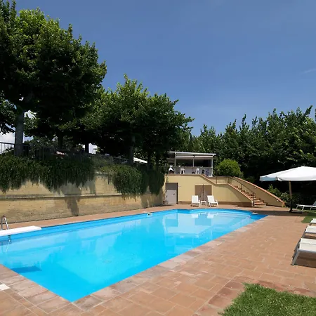 Grand Admiral Palace Hotell 4*