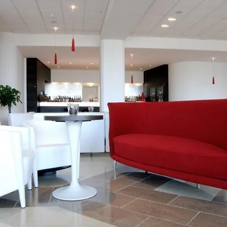 Grand Admiral Palace Hotel 4*