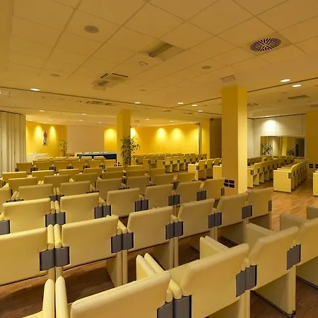 Grand Admiral Palace Hotel